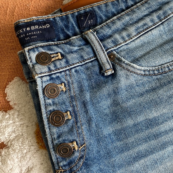 🌼 Lucky Brand shorts - Picture 8 of 13